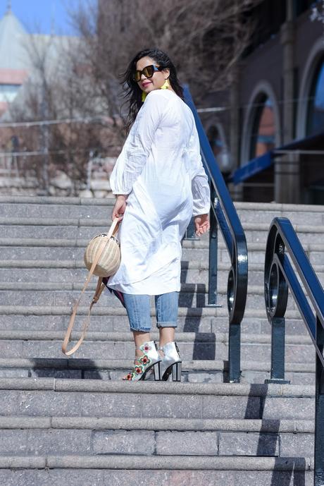 how to wear white in spring, white summer dress, dress over jeans, happy holi, holi outfit, indian, dc blogger, fashion, street style, kat maconie sandals, free people tunic, embellished jeans, myriad musings