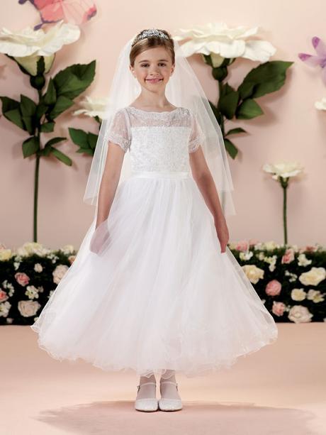 How to Dress Your Little Girl for Upcoming Holy Communion