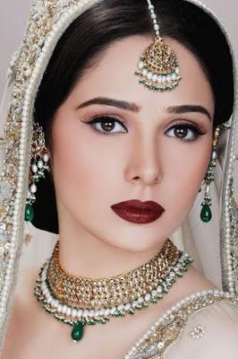 GET SPECIAL BRIDAL PACKAGES AND MAKEUP AT HOME SERVICES