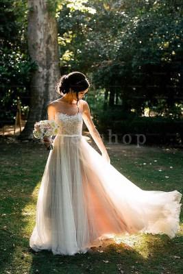 Ultimate Guide to Spring and Summer Wedding Dress Fabric Types