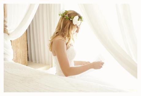 Bridal Hair style for your Santorini wedding