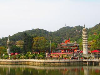 Xiamen: Art Zones Temples & Fortresses...