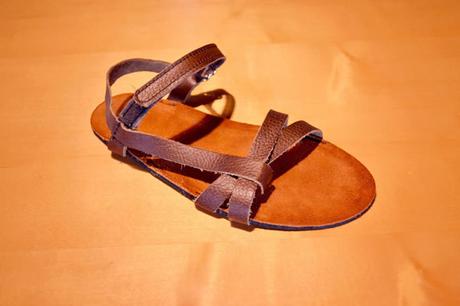 unisex-leather-sandal-design
