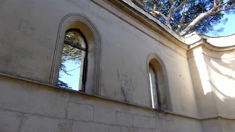 Exploring unusual sights on the Bordeaux University campus in Talence and Pessac