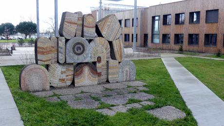 Exploring unusual sights on the Bordeaux University campus in Talence and Pessac