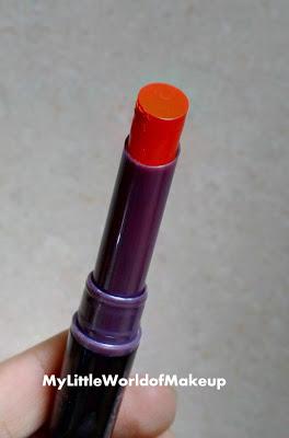 The One Colour Unlimited Super Matte Lipstick by Oriflame Review