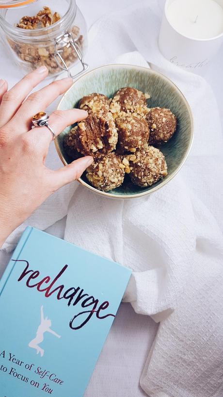 Sticky Toffee Pudding Balls - A Healthy Vegan Snack