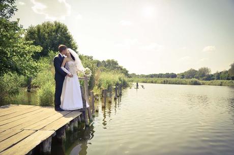 10 Very Pretty Ceremony Backdrops