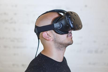 How to Make a VR Cafe Business Plan