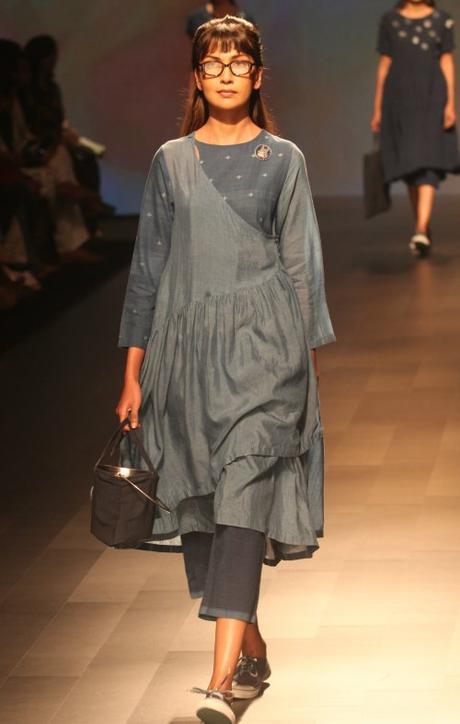 kurti with jeans