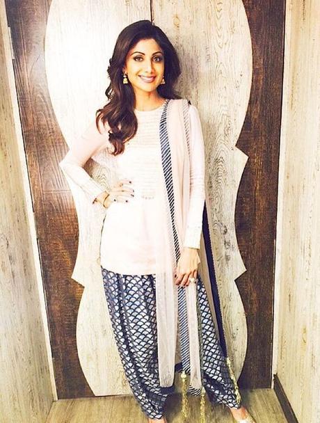 The Revolution in Salwar Design – A Walk with The Bollywood Divas