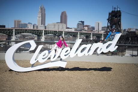Heading to Cleveland for the weekend? Cleveland blogger The Samantha Show shares her family weekend downtown Cleveland! Including restaurants, attractions, and more! 