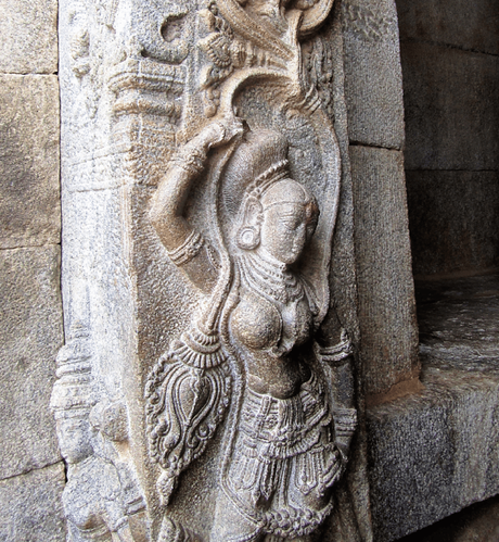 Carved pillars at the Veerabhadra temple in Lepakshi