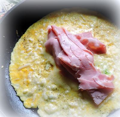 Ham, Cheese & Egg Breakfast Roll Ups