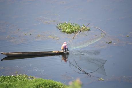 DAILY PHOTO: Fisherman on Loktak Lake