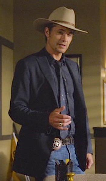 Justified, Season 6 – Raylan Givens in All Blue Justified, Season 6 – Raylan Givens in All Blue