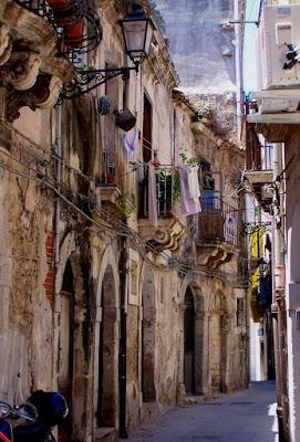 Sicily 9:  Ragusa & Syracuse (Siracusa)  [Sky Watch Friday]