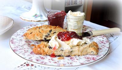 Lizi's Granola Scones