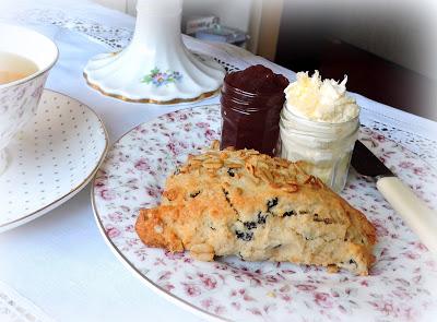 Lizi's Granola Scones