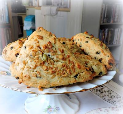 Lizi's Granola Scones