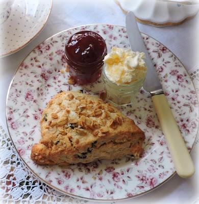 Lizi's Granola Scones