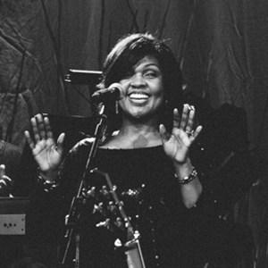 CeCe Winans #FBF 48th Annual Dove Awards Performance