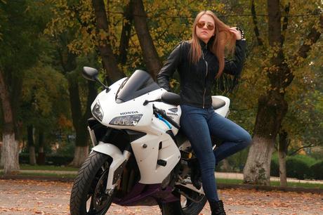 Are Women’s Motorcycle Jackets With Armor Considered Fashion Assets?
