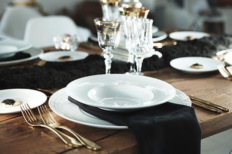 Black and gold hues wedding inspiration with a modern flair =