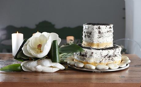 Black and gold hues wedding inspiration with a modern flair =