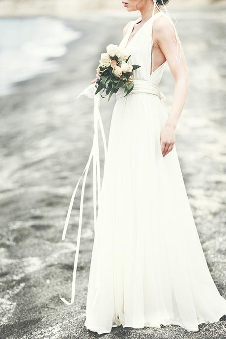 Black and gold hues wedding inspiration with a modern flair =