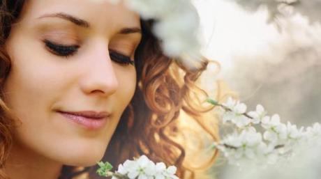 How Staying At Home During The Biggest Sale Days Can Help You With The Shopping?