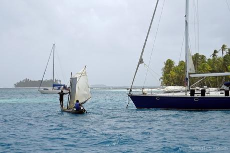 Sailing dugout in Guna Yala