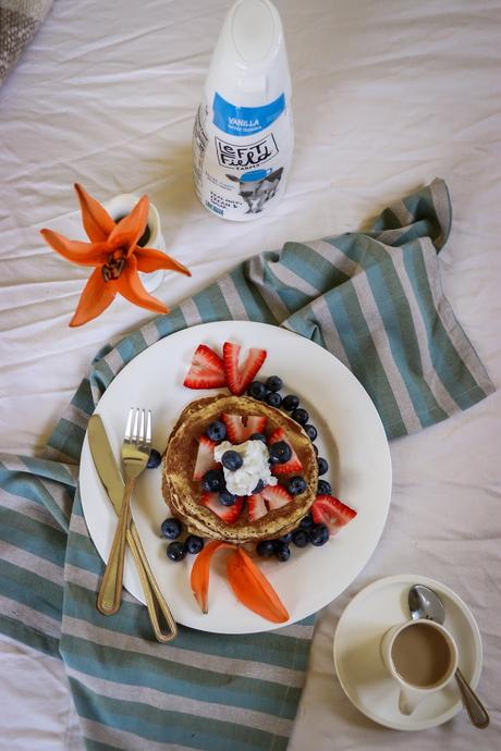 mothers day breakfast in bed, vanilla pancakes made with lefty field farms creamer, pancake recipe, mothers day gift guide, mothers day celebration, myriad musings 