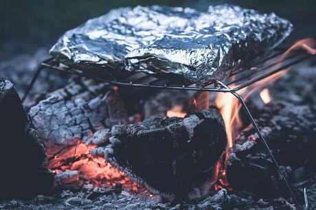 grill-aluminum-foil-ash-barbecue