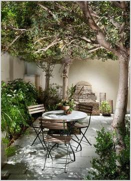 stylish small courtyard landscaping best 20 small courtyards ideas on pinterest
