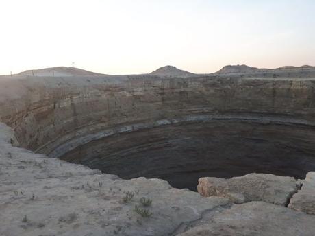Backpacking in Turkmenistan: Camping at the Darvaza Gas Crater, Karakum Desert Backpacking in Turkmenistan: Camping at the Darvaza Gas Crater, Karakum Desert