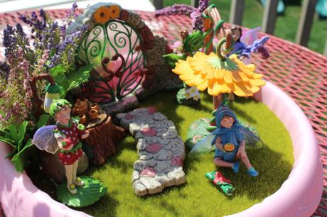 Flower Fairies Secret Garden: Miniature Garden Fairies