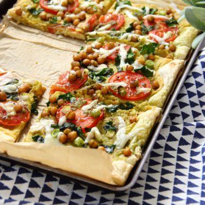 Spinach & Tomato Hummus Tart | Vegan Recipe