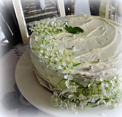 Lemon & Elderflower Cake