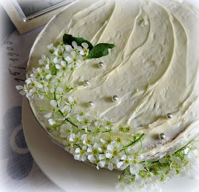 Lemon & Elderflower Cake