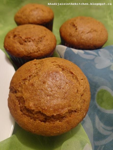 MUFFINS AU SIROP D'ÉRABLE / MAPLE SYRUP MUFFINS / MUFFINS CON JARABE DE ARCE /  MUFFINS AU SIROP D'ÉRABLE / مافن بشراب القيقب