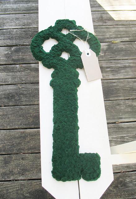 Faux moss skeleton key