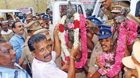 ராஜாதி ராஜ - மாமன்னர்  -  பராக் ! பராக் !! :  King Raja Raja returns