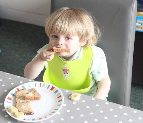 Surviving Messy Meal Times With Baby Wings