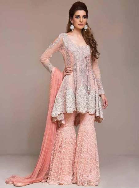 5 Stylish Outfits Every Women Must Wear This Eid!