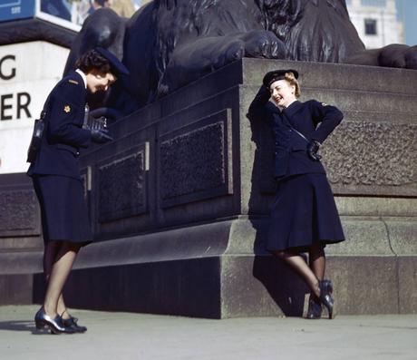 Two-WRCNS-girls-in-Trafalgar-Sq-London-1942 Two-WRCNS-girls-in-Trafalgar-Sq-London-1942