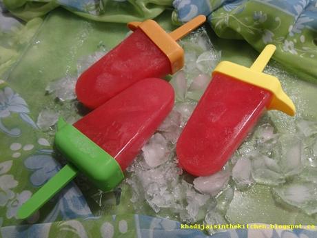 SUCETTES GLACÉES À LA PASTÈQUE / WATERMELON ICE POPS / PALETAS DE SANDÍA / مصاصات البطيخ الاحمر المجمدة