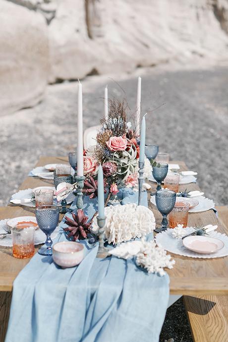 White coral styled shoot in Santorini white-coral-styled-shoot-santorini-_13