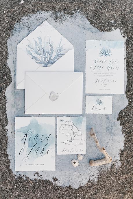 White coral styled shoot in Santorini white-coral-styled-shoot-santorini-_02