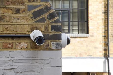 What are the minimum specifications for a Spy camera?